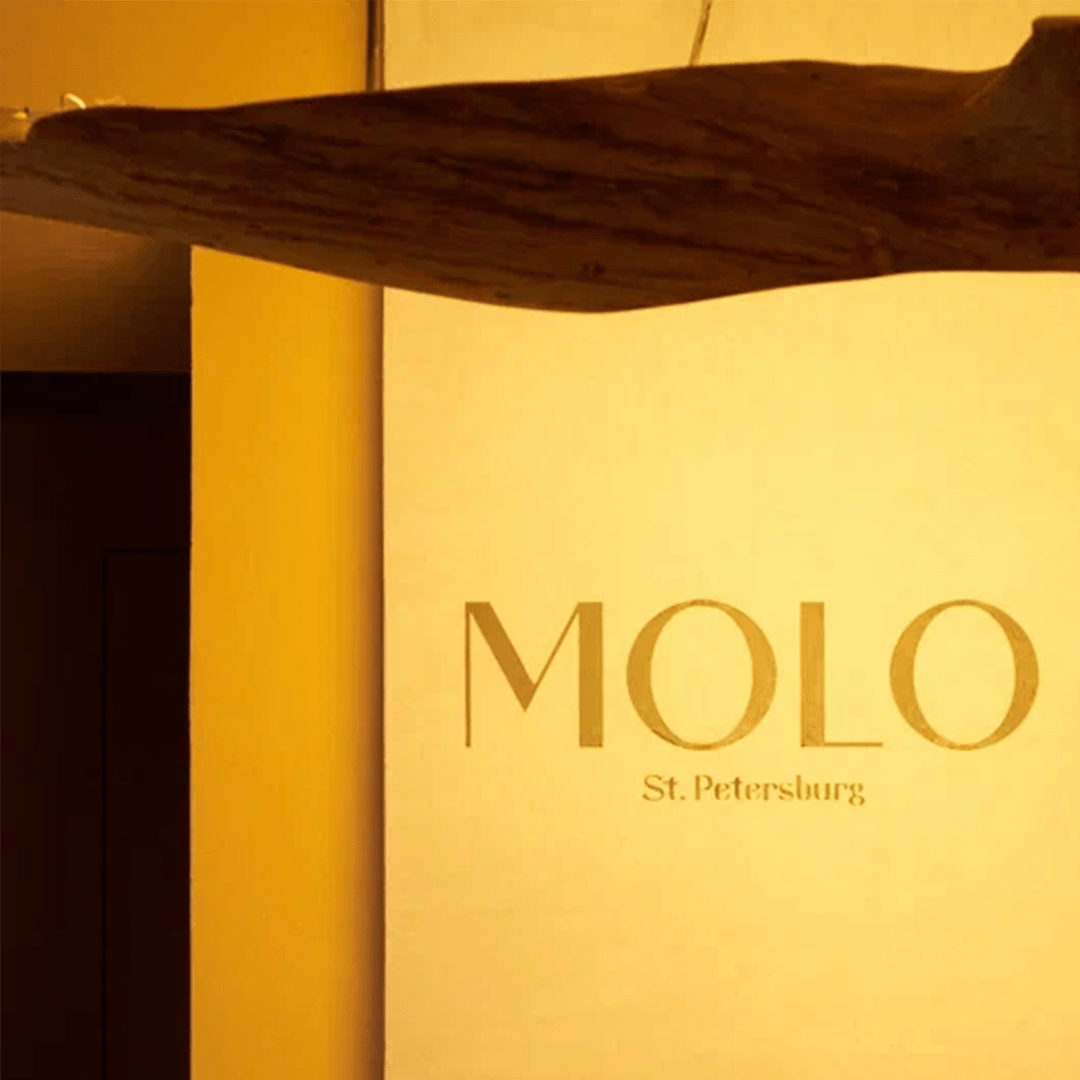 Отель MOLO